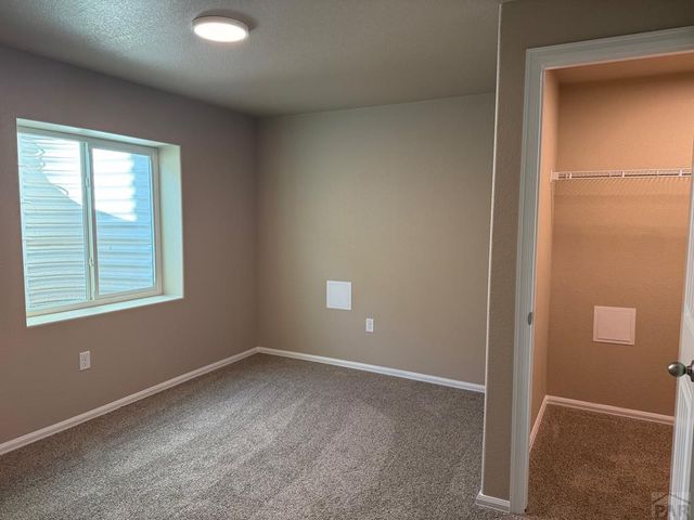 6025 Harper Ln, Pueblo, CO 81008