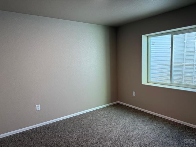 6025 Harper Ln, Pueblo, CO 81008