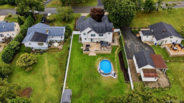48 Fulton Boulevard, Commack, NY 11725