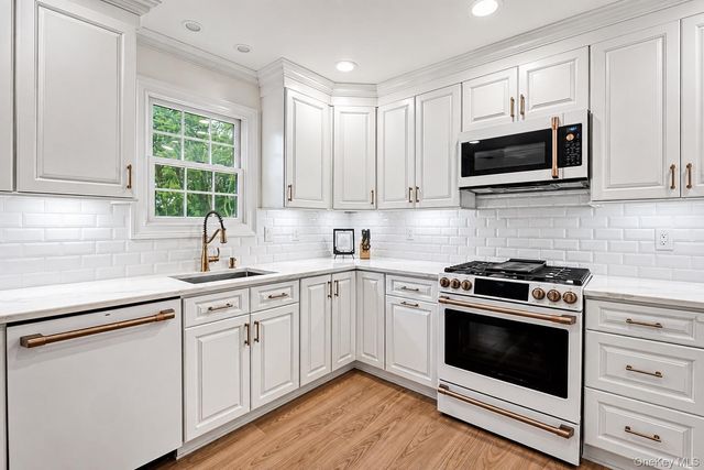 48 Fulton Boulevard, Commack, NY 11725