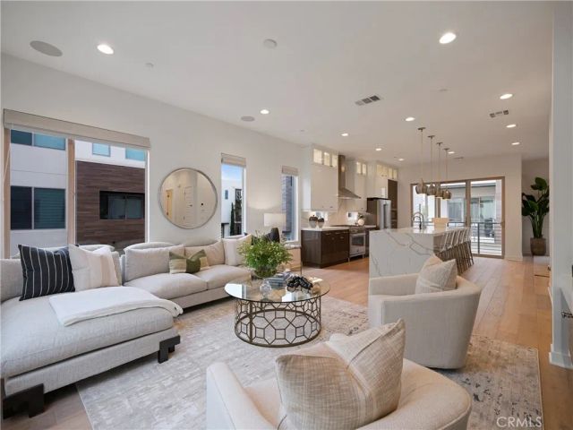12 Ebb Tide Circle, Newport Beach, CA 92663