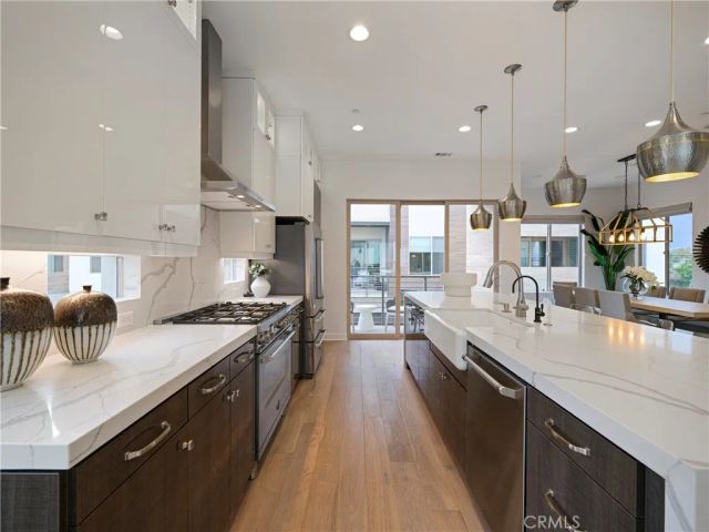 12 Ebb Tide Circle, Newport Beach, CA 92663