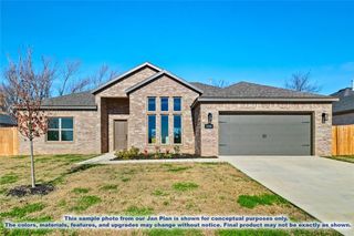 1049 Glenora Avenue, Lowell, AR 72745