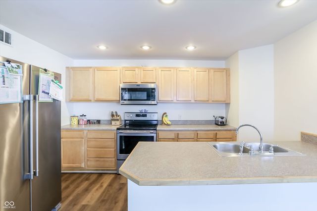 2836 Carrollton Avenue, Indianapolis, IN 46205