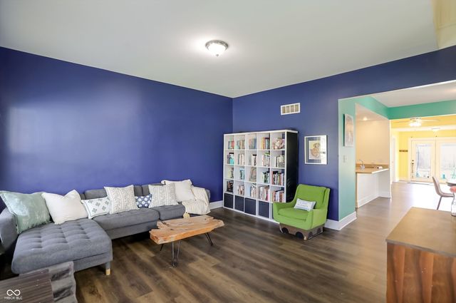 2836 Carrollton Avenue, Indianapolis, IN 46205