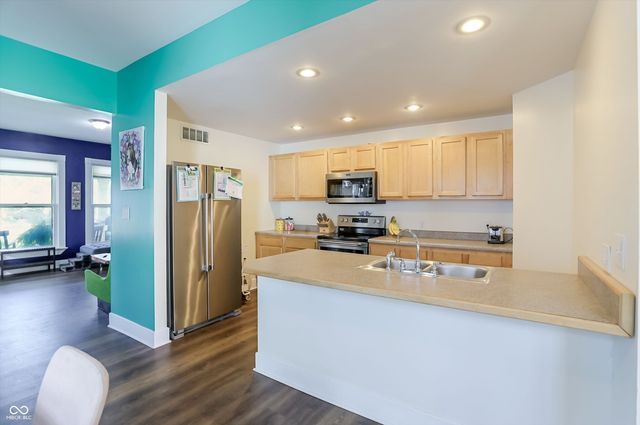 2836 Carrollton Avenue, Indianapolis, IN 46205