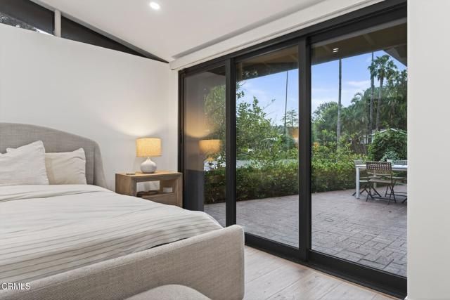 22261 Ybarra Road, Woodland Hills (los Angeles), CA 91364