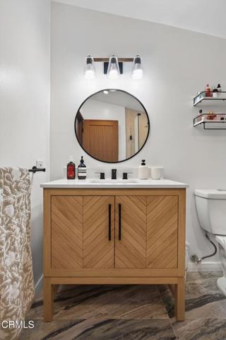 22261 Ybarra Road, Woodland Hills (los Angeles), CA 91364