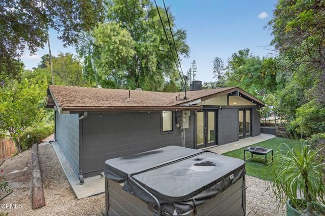 22261 Ybarra Road, Woodland Hills (los Angeles), CA 91364