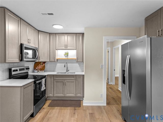 1820 Dupuy Rd, Petersburg, VA 23803