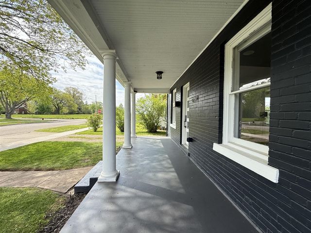 614 Magnolia Street, Three Oaks, MI 49128