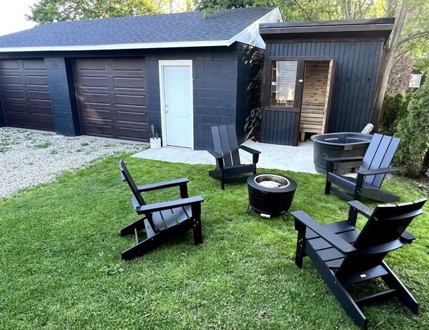 614 Magnolia Street, Three Oaks, MI 49128