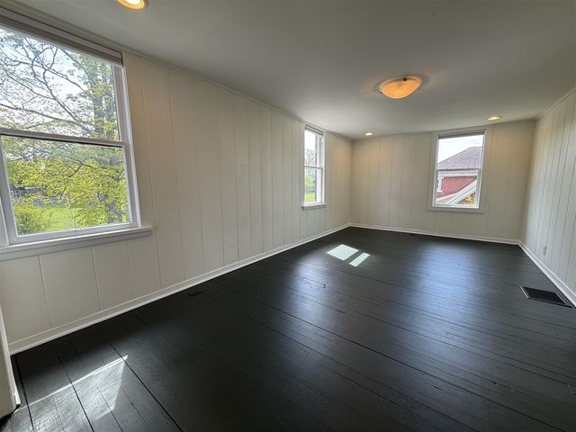 614 Magnolia Street, Three Oaks, MI 49128