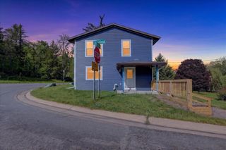 1387 E Riverside Drive, Ionia, MI 48846