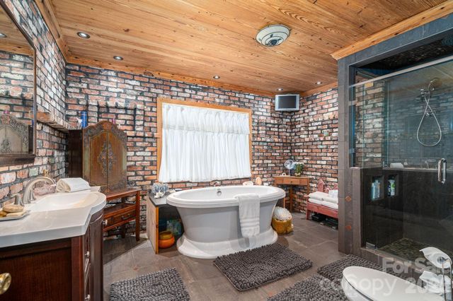 120 Wiggins Lane, Kings Mountain, NC 28086