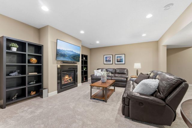 14886 Jeffers Pass NW, Prior Lake, MN 55372