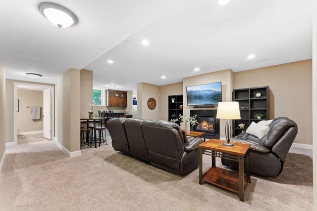 14886 Jeffers Pass NW, Prior Lake, MN 55372