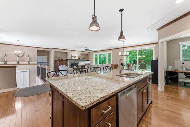 14886 Jeffers Pass NW, Prior Lake, MN 55372