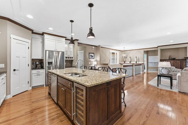14886 Jeffers Pass NW, Prior Lake, MN 55372