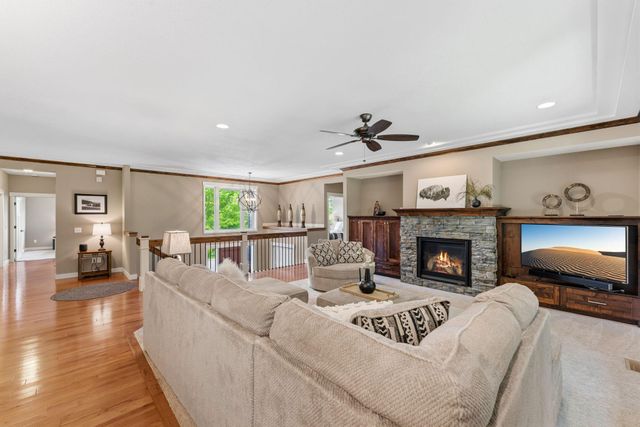 14886 Jeffers Pass NW, Prior Lake, MN 55372