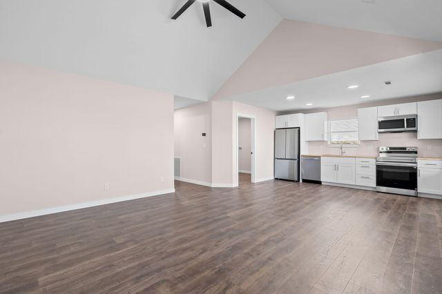 2012 State Hwy H, Lampe, MO 65681