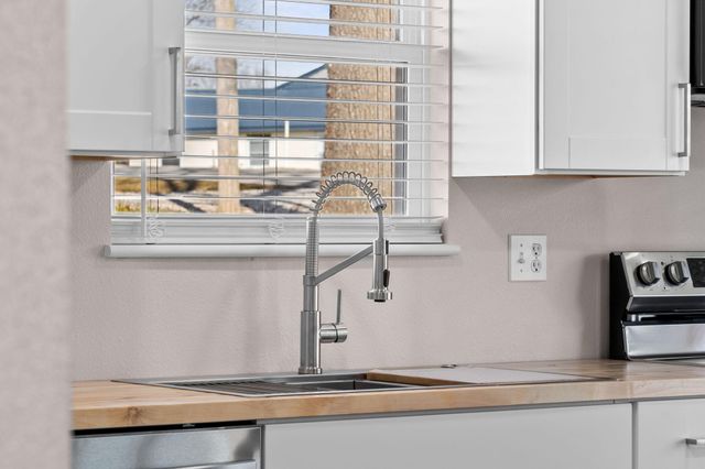 2012 State Hwy H, Lampe, MO 65681