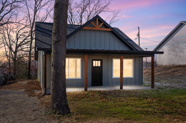 2012 State Hwy H, Lampe, MO 65681