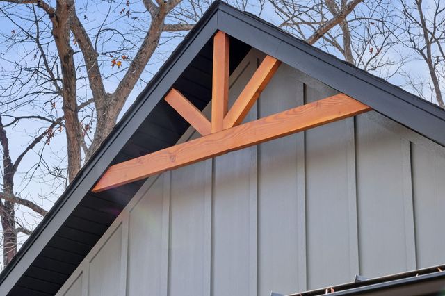 2012 State Hwy H, Lampe, MO 65681