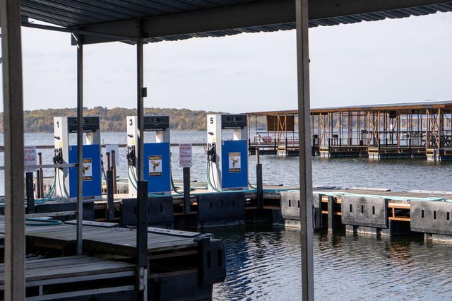 2012 State Hwy H, Lampe, MO 65681