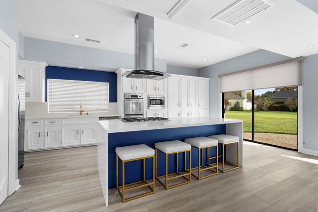 22 Charleston Street N, Sugar Land, TX 77478