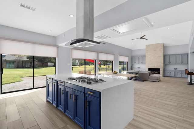 22 Charleston Street N, Sugar Land, TX 77478