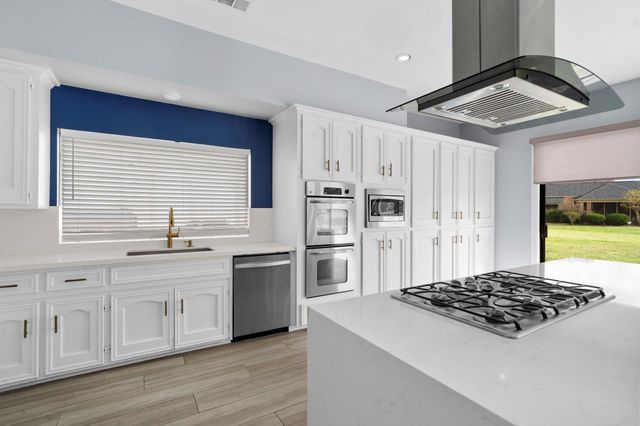 22 Charleston Street N, Sugar Land, TX 77478