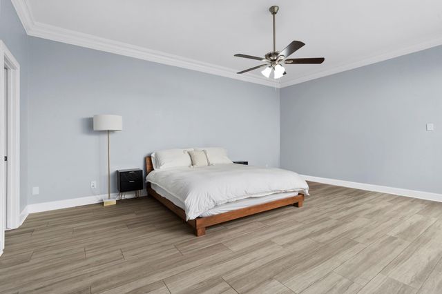 22 Charleston Street N, Sugar Land, TX 77478