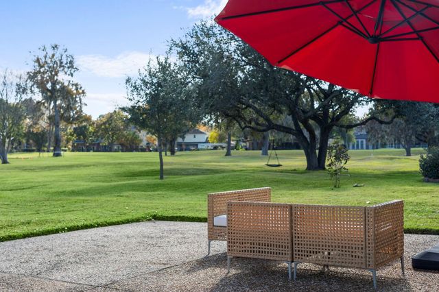 22 Charleston Street N, Sugar Land, TX 77478