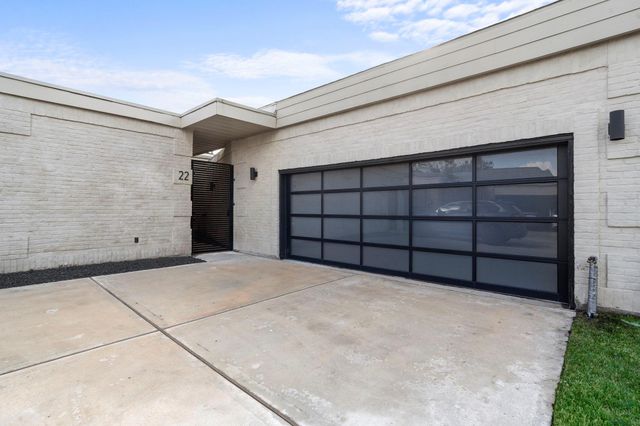 22 Charleston Street N, Sugar Land, TX 77478