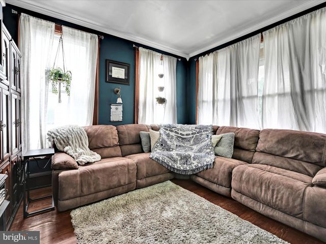 1707 MAHANTONGO ST, Pottsville, PA 17901