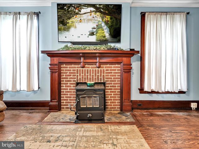 1707 MAHANTONGO ST, Pottsville, PA 17901