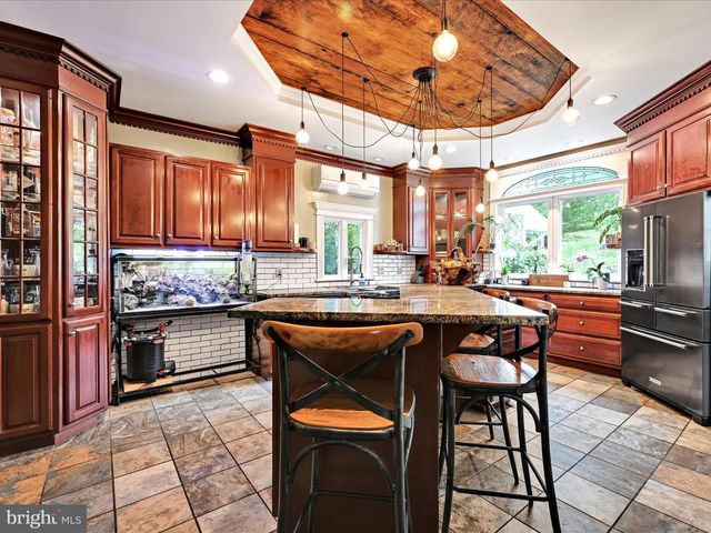 1707 MAHANTONGO ST, Pottsville, PA 17901