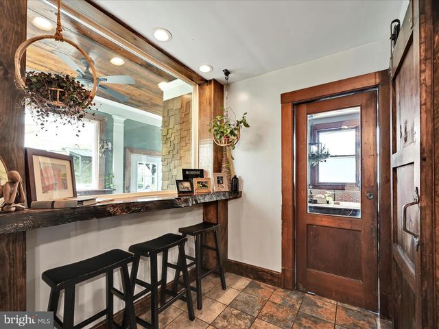 1707 MAHANTONGO ST, Pottsville, PA 17901