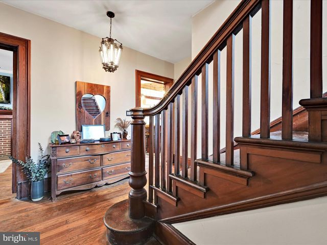 1707 MAHANTONGO ST, Pottsville, PA 17901