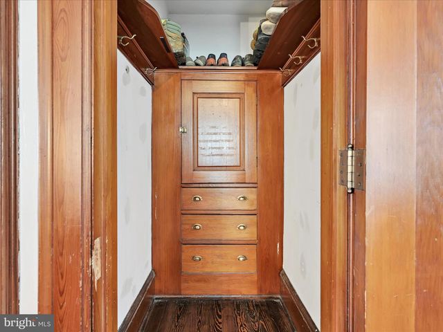 1707 MAHANTONGO ST, Pottsville, PA 17901