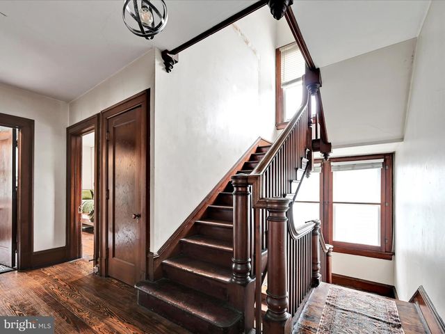 1707 MAHANTONGO ST, Pottsville, PA 17901
