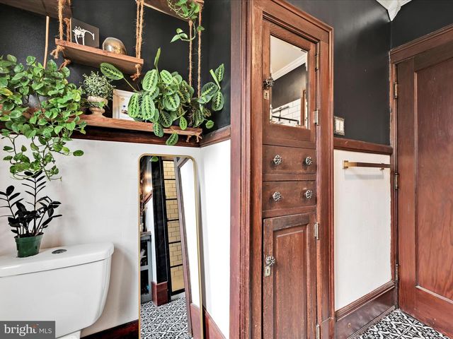 1707 MAHANTONGO ST, Pottsville, PA 17901