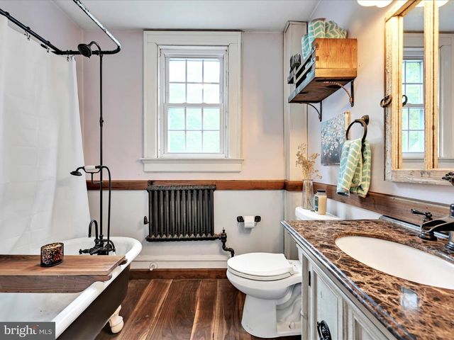 1707 MAHANTONGO ST, Pottsville, PA 17901