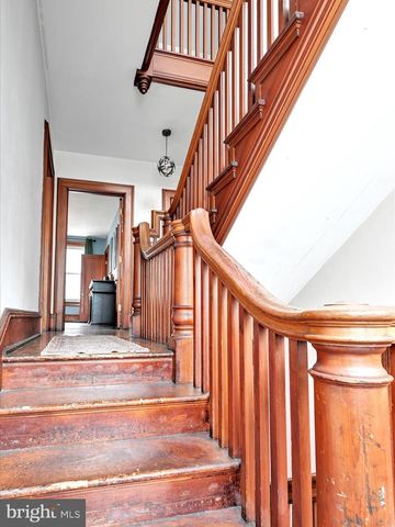 1707 MAHANTONGO ST, Pottsville, PA 17901