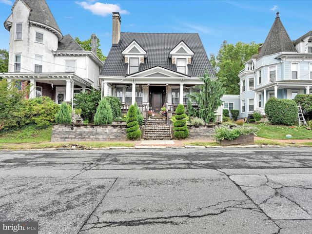 1707 MAHANTONGO ST, Pottsville, PA 17901