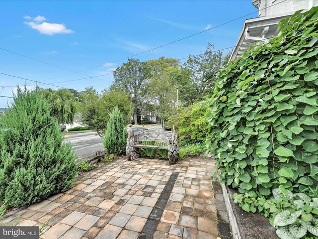1707 MAHANTONGO ST, Pottsville, PA 17901