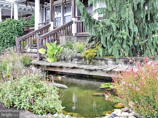 1707 MAHANTONGO ST, Pottsville, PA 17901