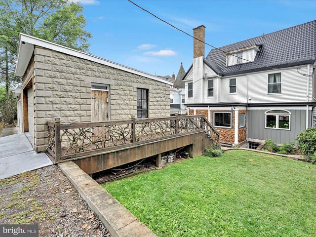 1707 MAHANTONGO ST, Pottsville, PA 17901