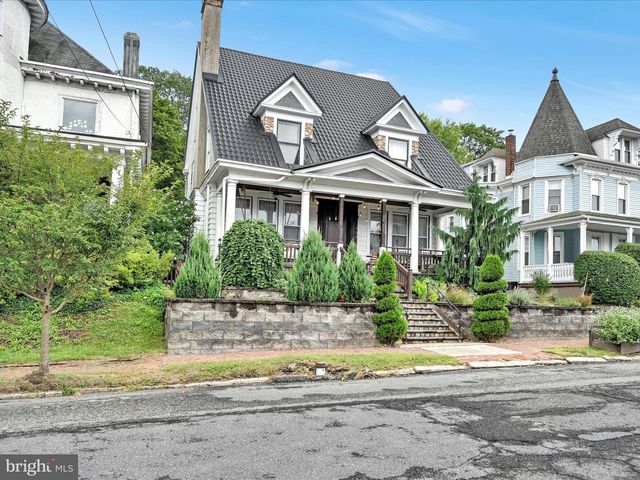 1707 MAHANTONGO ST, Pottsville, PA 17901